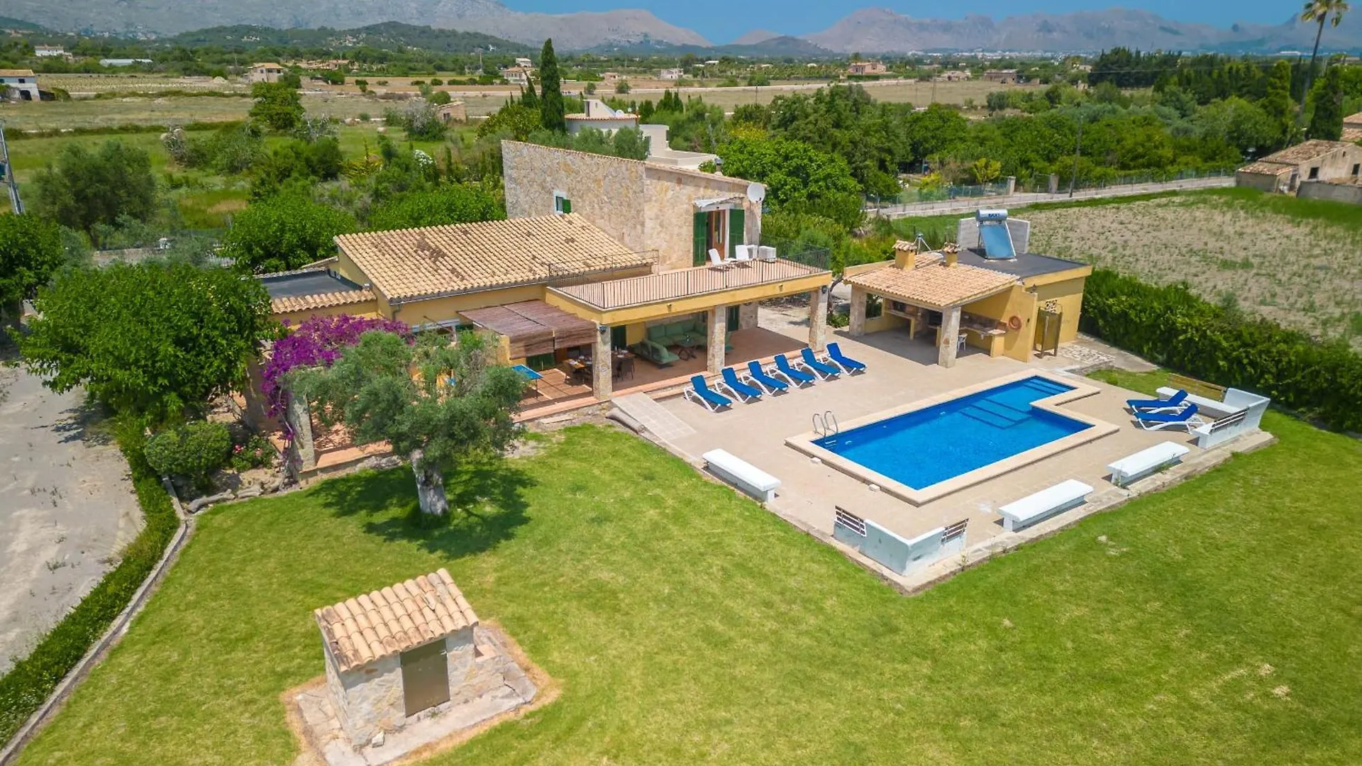 Villa Can Patriarca, For 8 With Pool, Garden And Mountain Views Alcudia Spanyolország