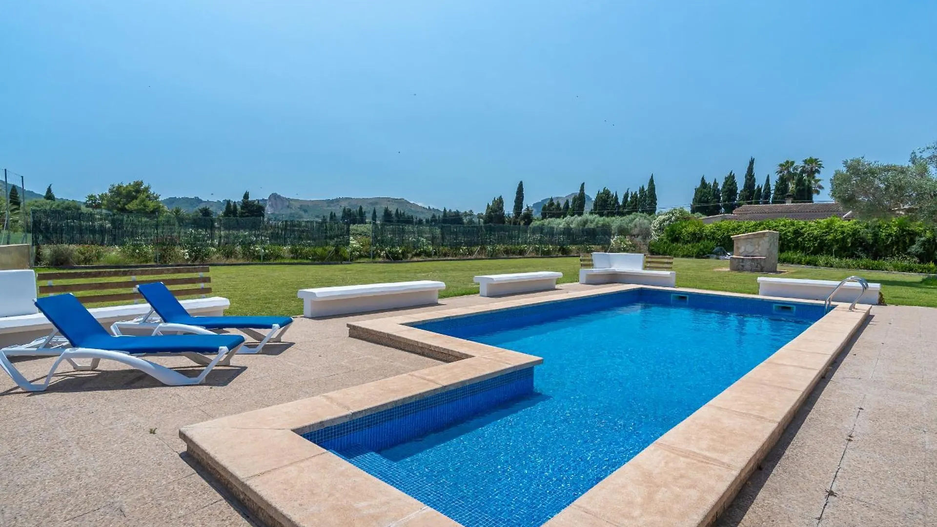 Villa Can Patriarca, For 8 With Pool, Garden And Mountain Views Alcúdia