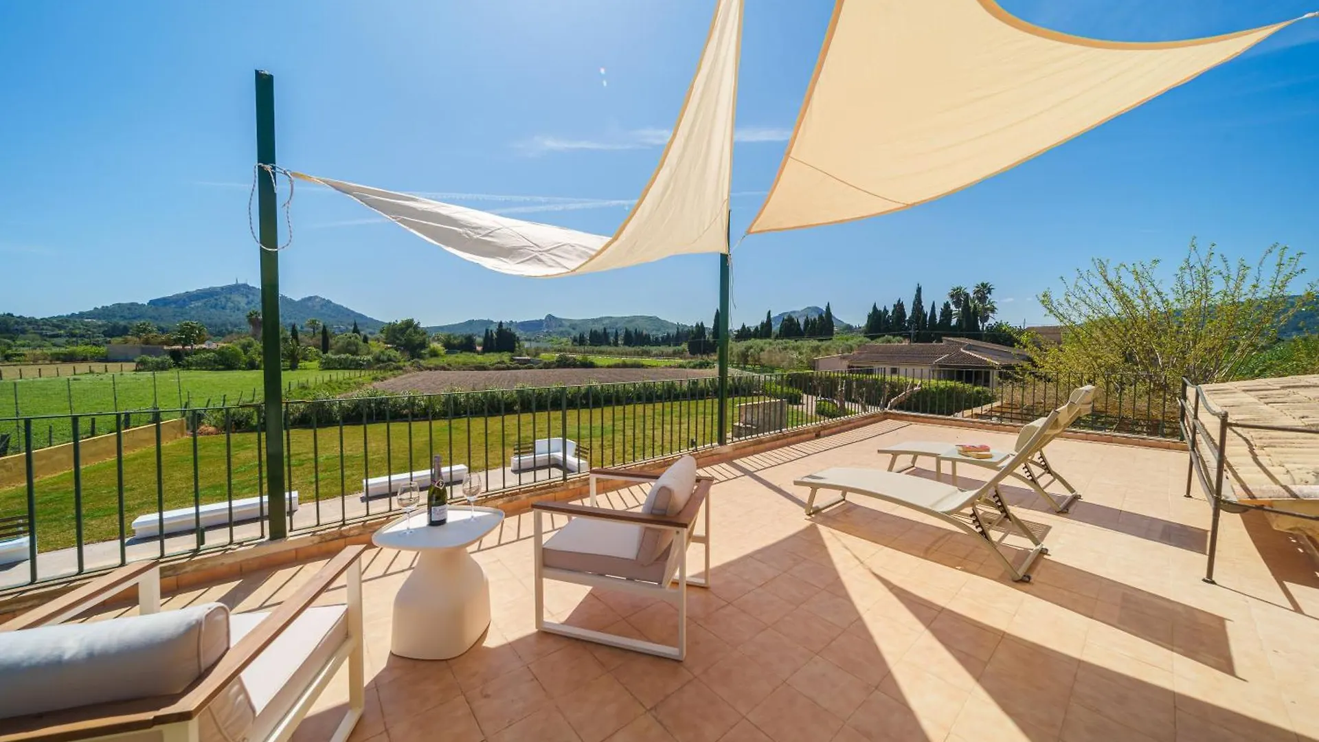 Nyaraló Villa Can Patriarca, For 8 With Pool, Garden And Mountain Views Alcudia