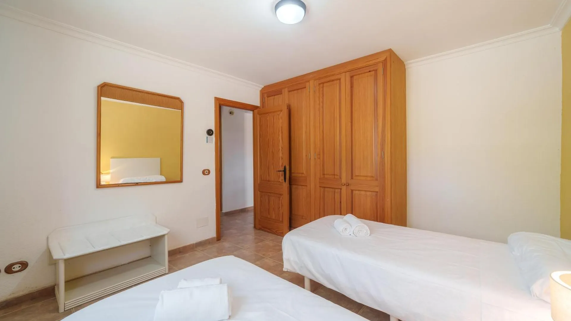 Villa Can Patriarca, For 8 With Pool, Garden And Mountain Views Alcudia Spanyolország