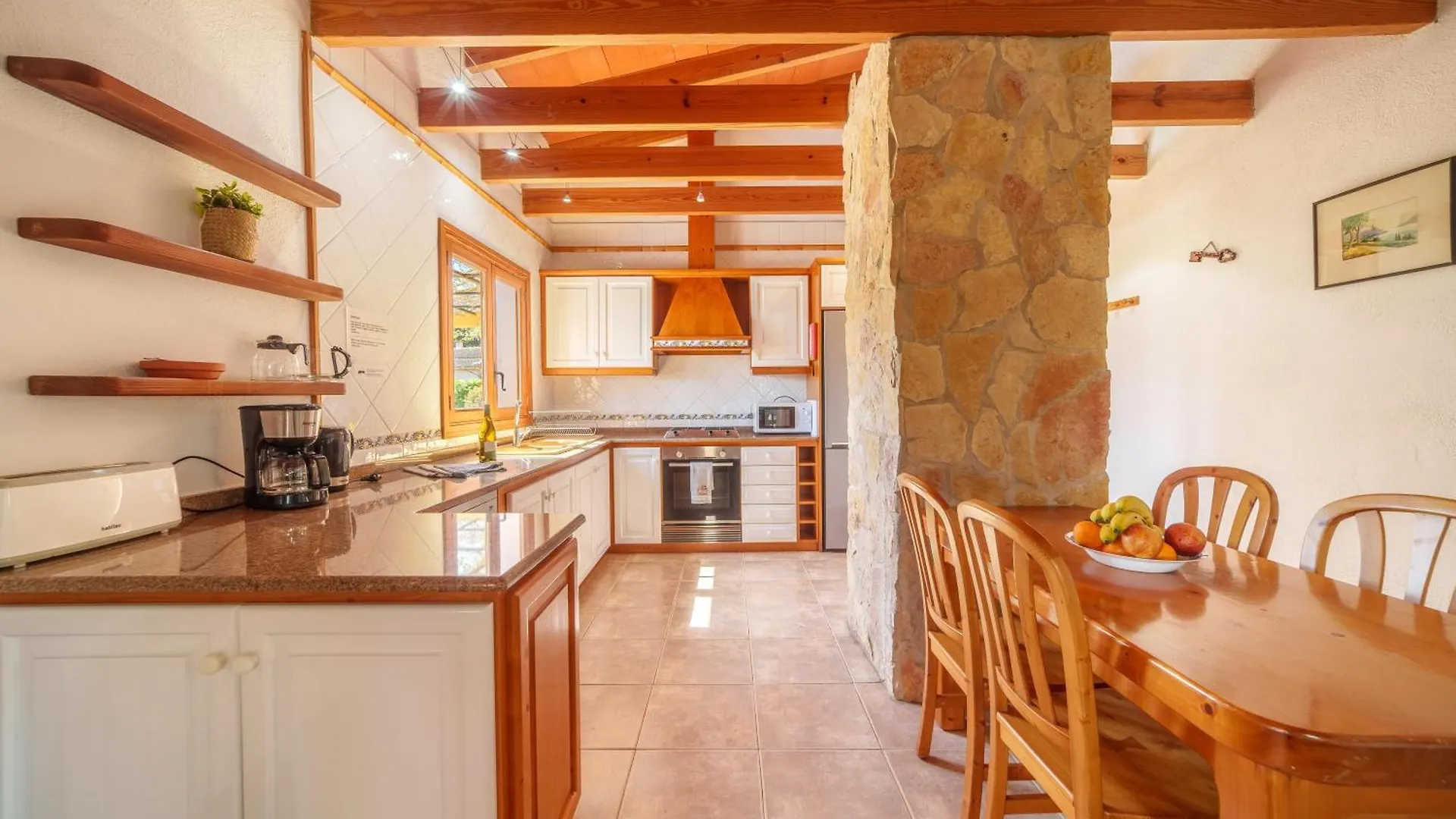 Villa Can Patriarca, For 8 With Pool, Garden And Mountain Views Alcúdia Vakantiehuis